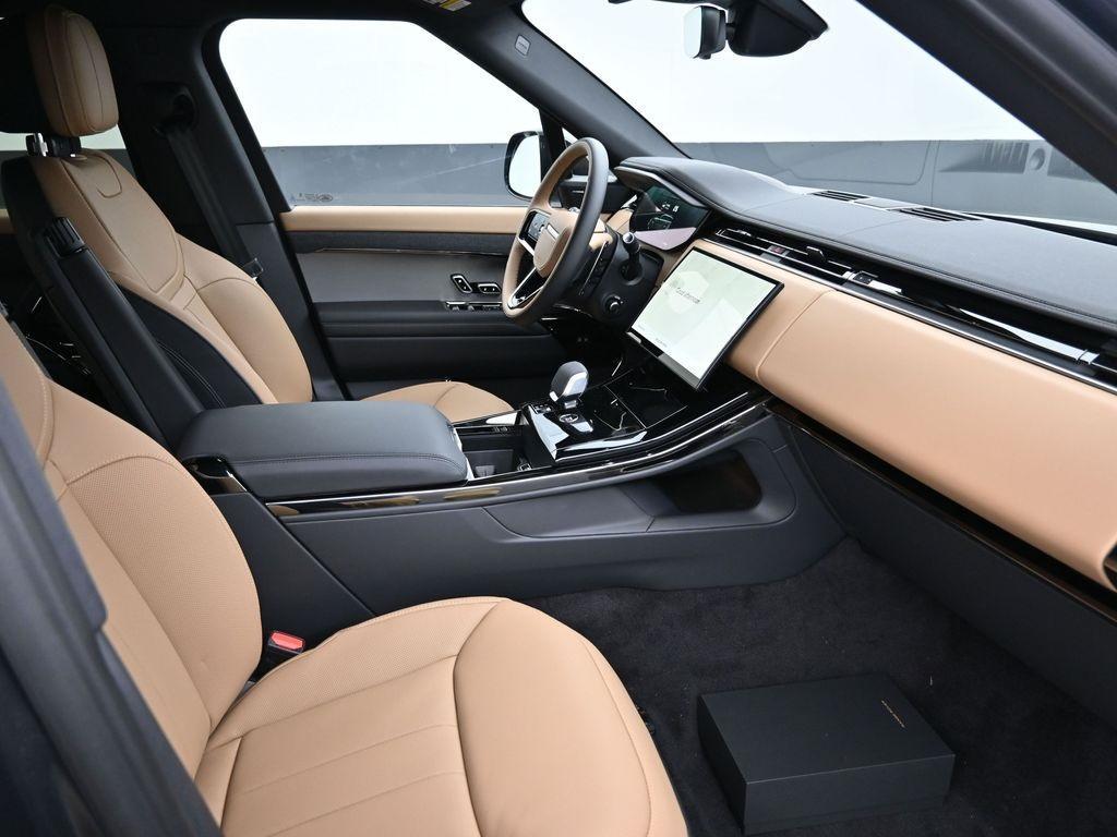 new 2025 Land Rover Range Rover Sport car, priced at $106,185