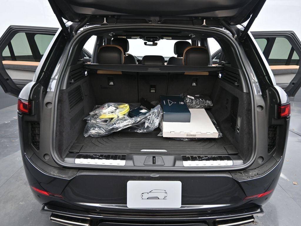 new 2025 Land Rover Range Rover Sport car, priced at $106,185