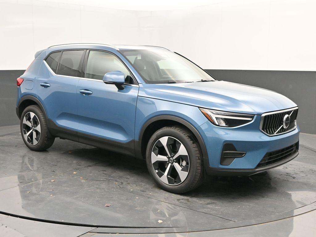 new 2025 Volvo XC40 car, priced at $43,745