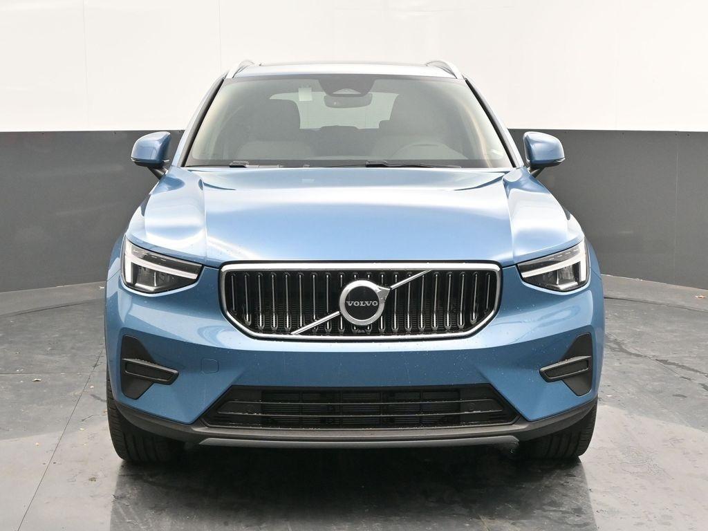 new 2025 Volvo XC40 car, priced at $43,745