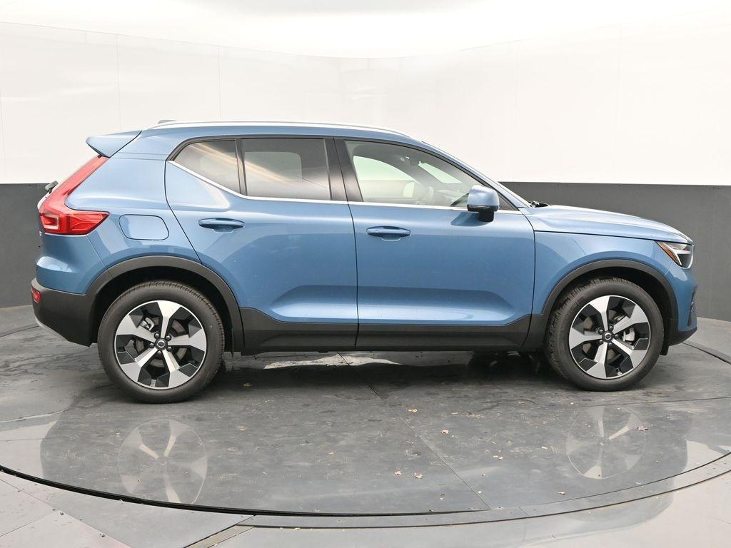 new 2025 Volvo XC40 car, priced at $43,745