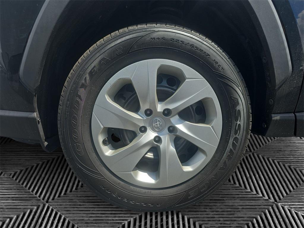 used 2021 Toyota RAV4 car, priced at $25,573
