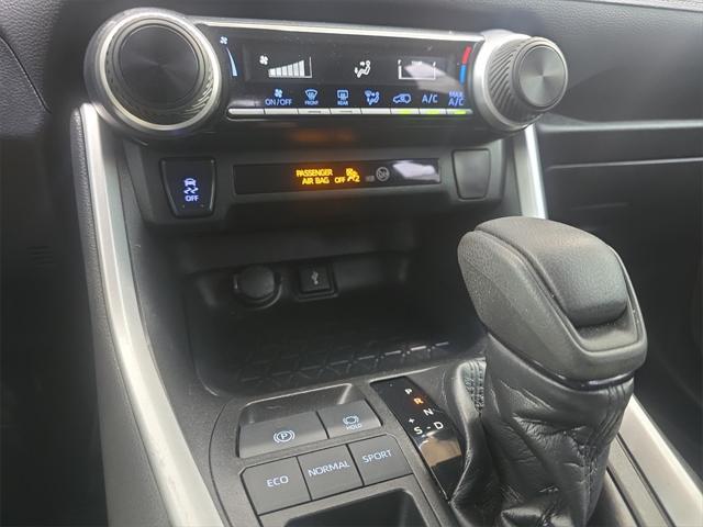 used 2021 Toyota RAV4 car, priced at $24,976
