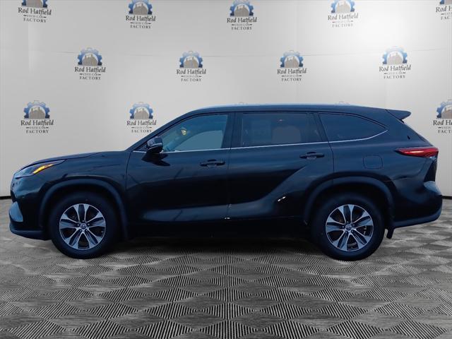 used 2021 Toyota Highlander car, priced at $29,035