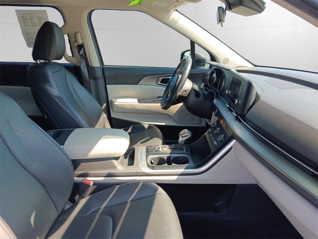 used 2023 Kia Carnival car, priced at $27,664