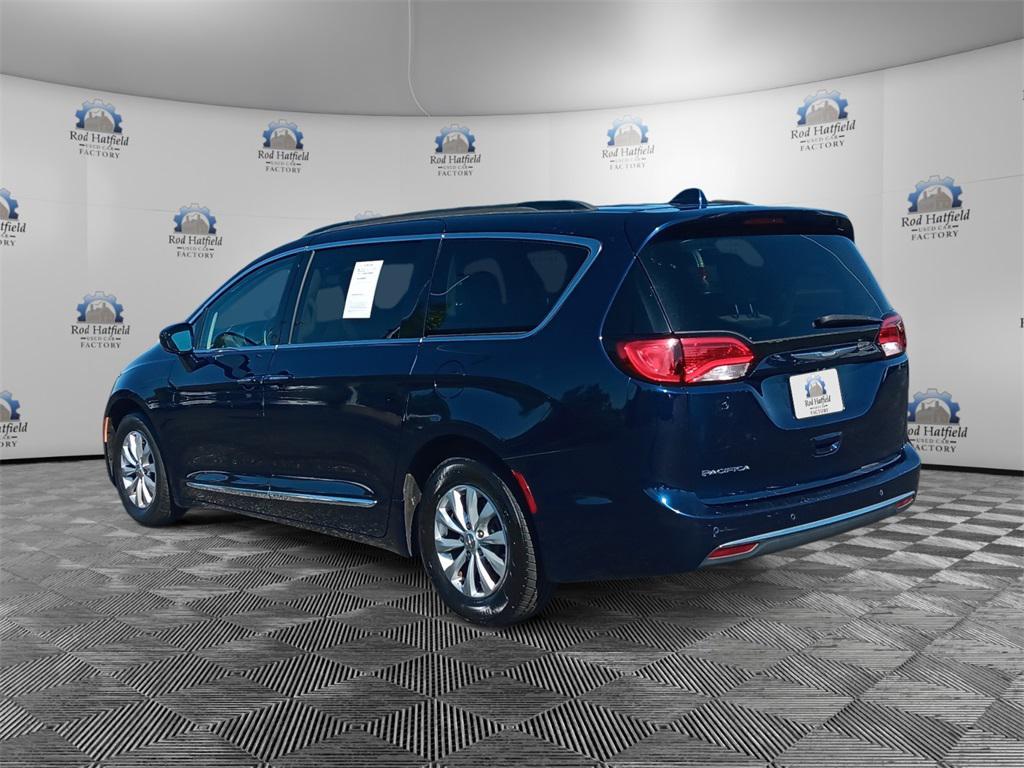 used 2017 Chrysler Pacifica car, priced at $10,538