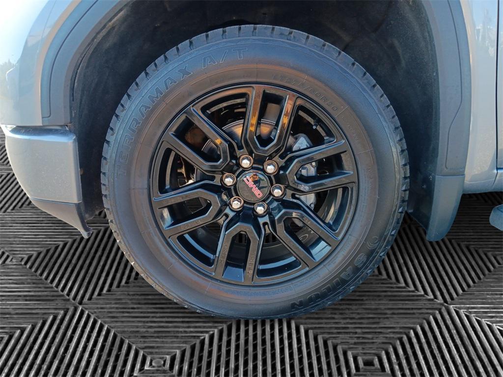 used 2021 GMC Sierra 1500 car, priced at $37,208