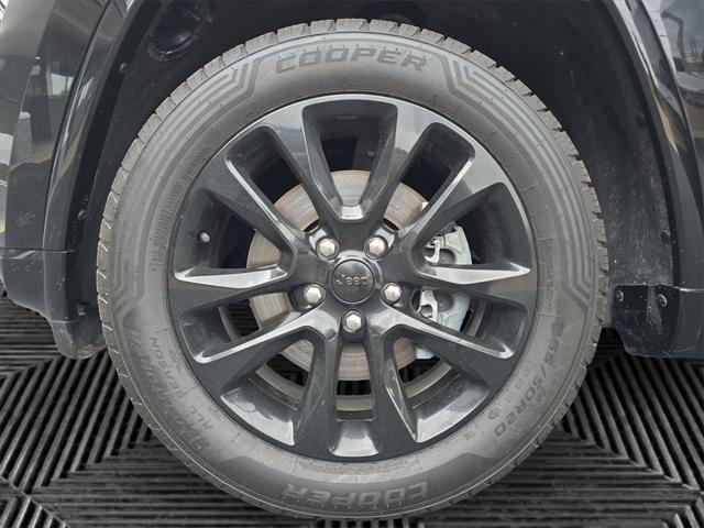 used 2022 Jeep Grand Cherokee car, priced at $23,911