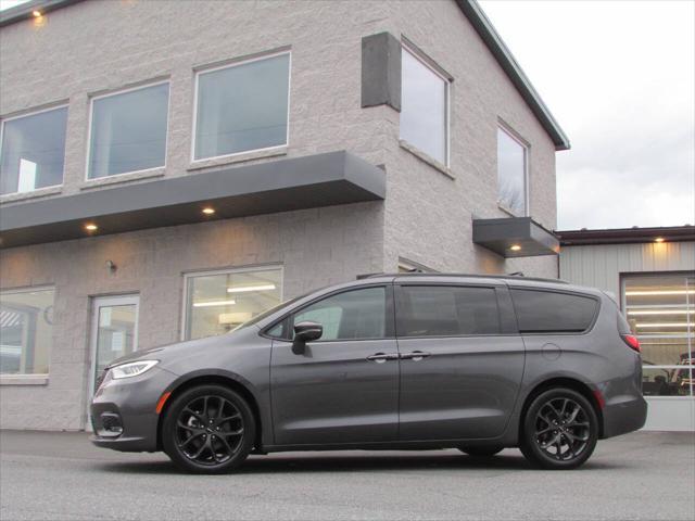 used 2022 Chrysler Pacifica car, priced at $23,500