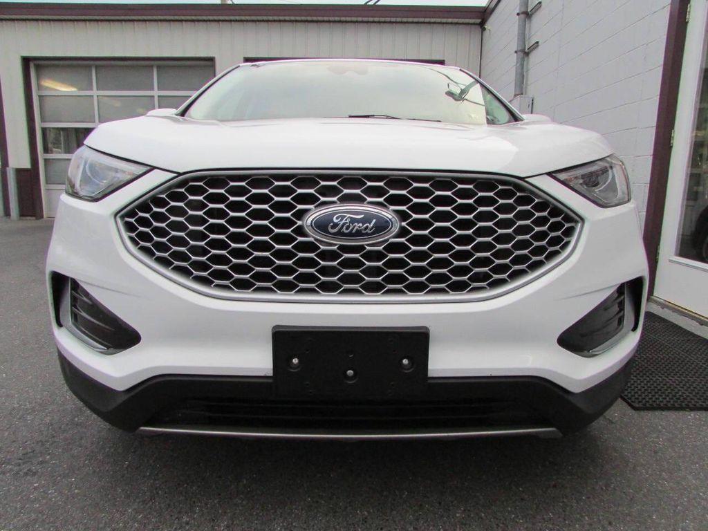 used 2024 Ford Edge car, priced at $22,900