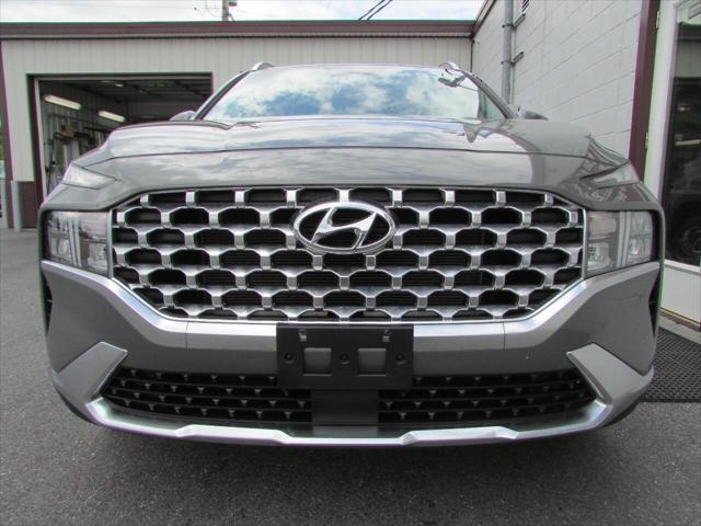 used 2022 Hyundai Santa Fe car, priced at $23,900
