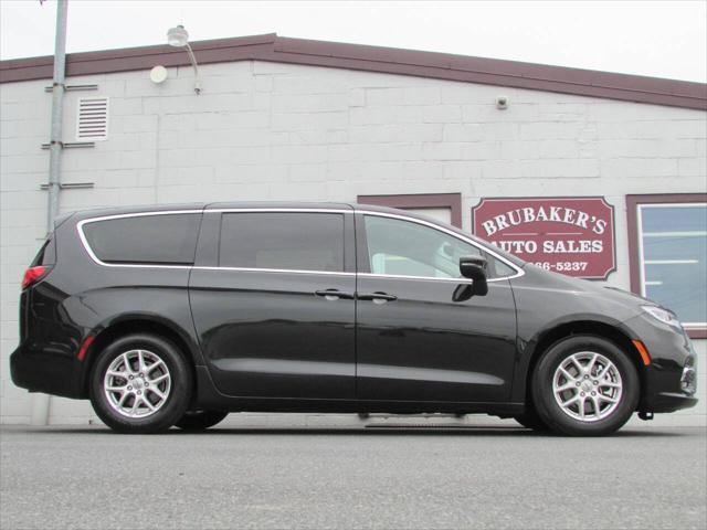 used 2023 Chrysler Pacifica car, priced at $26,500
