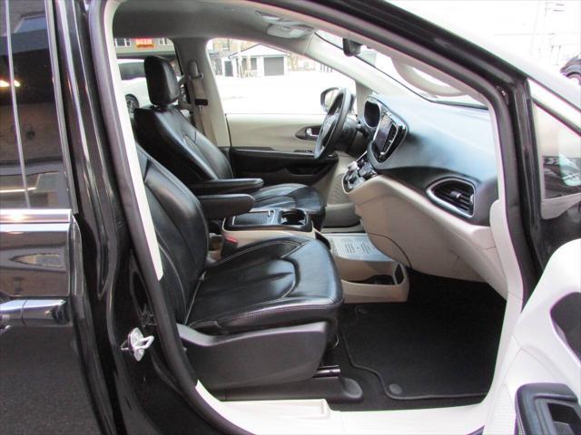 used 2022 Chrysler Pacifica car, priced at $23,900
