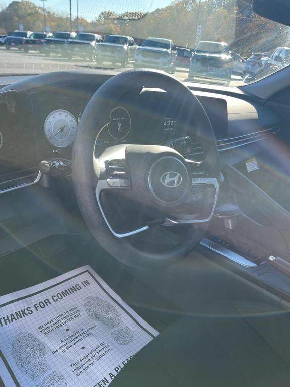 used 2024 Hyundai Elantra car