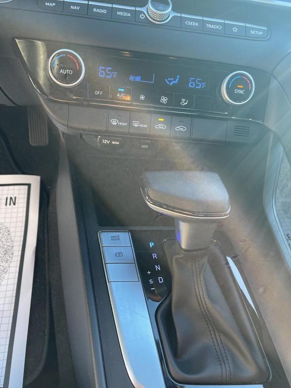 used 2024 Hyundai Elantra car