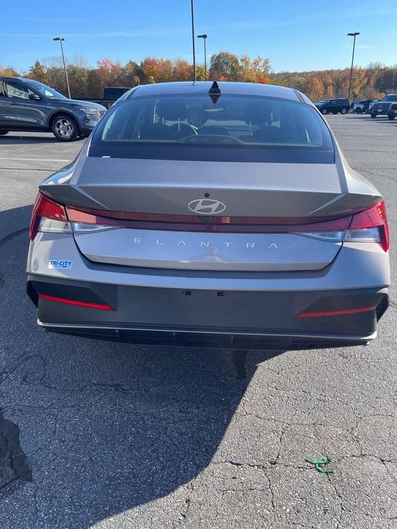 used 2024 Hyundai Elantra car