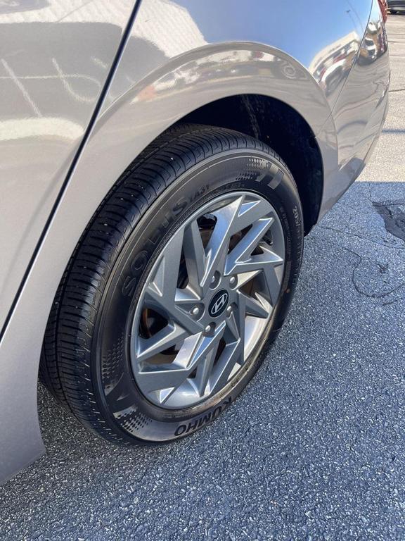 used 2024 Hyundai Elantra car