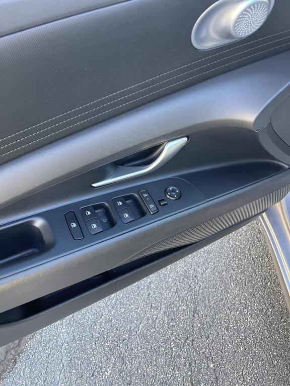 used 2024 Hyundai Elantra car