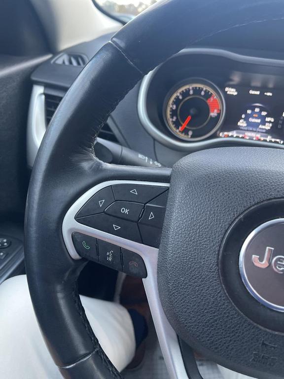 used 2016 Jeep Cherokee car