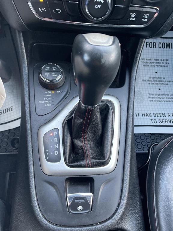 used 2016 Jeep Cherokee car