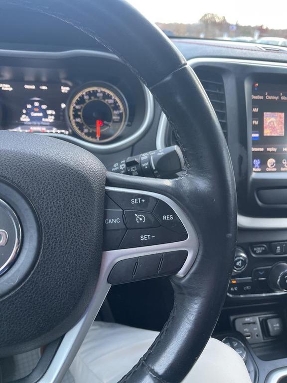 used 2016 Jeep Cherokee car