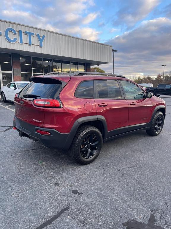 used 2016 Jeep Cherokee car