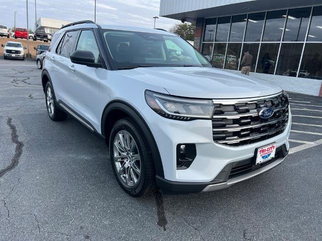 new 2025 Ford Explorer car, priced at $48,400