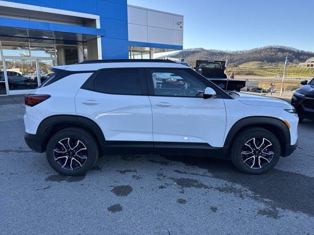 used 2024 Chevrolet TrailBlazer car, priced at $29,124