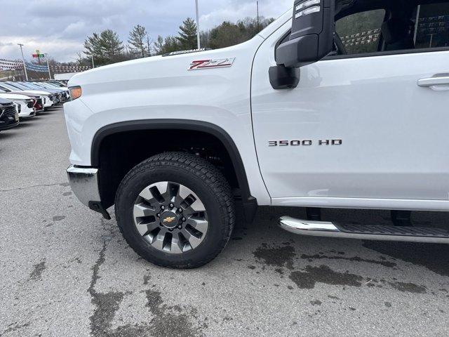 new 2025 Chevrolet Silverado 3500 car, priced at $70,364