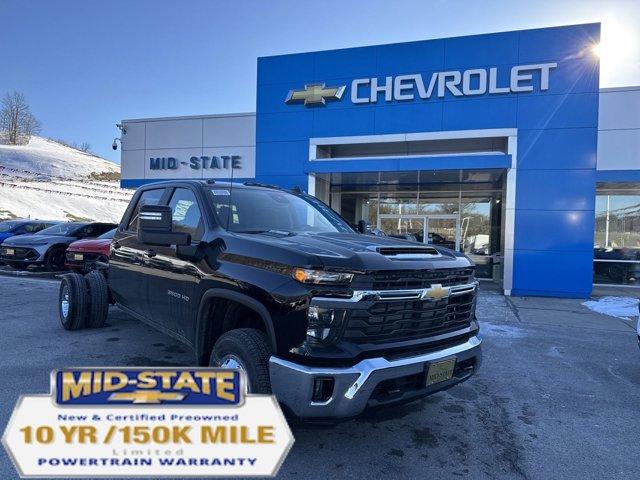 new 2025 Chevrolet Silverado 3500 car, priced at $66,347