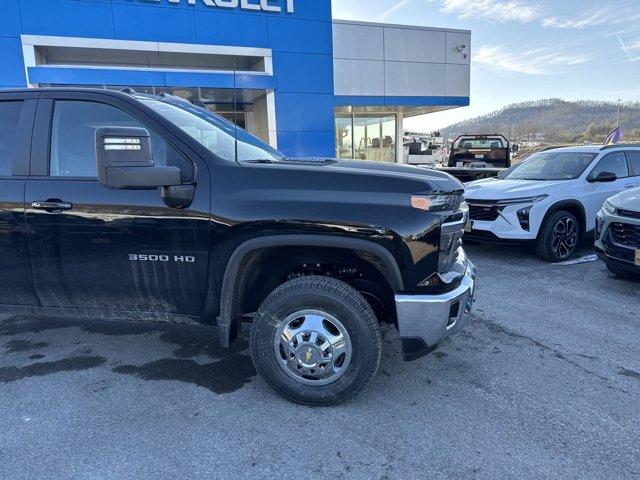 new 2025 Chevrolet Silverado 3500 car, priced at $66,347