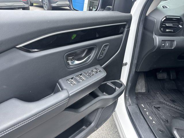used 2025 Honda Pilot car, priced at $43,643