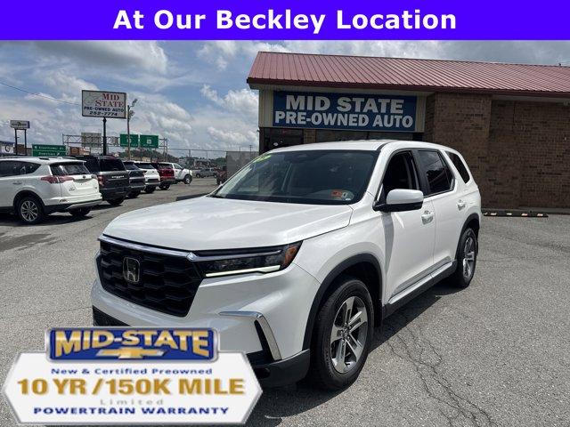 used 2025 Honda Pilot car, priced at $41,300