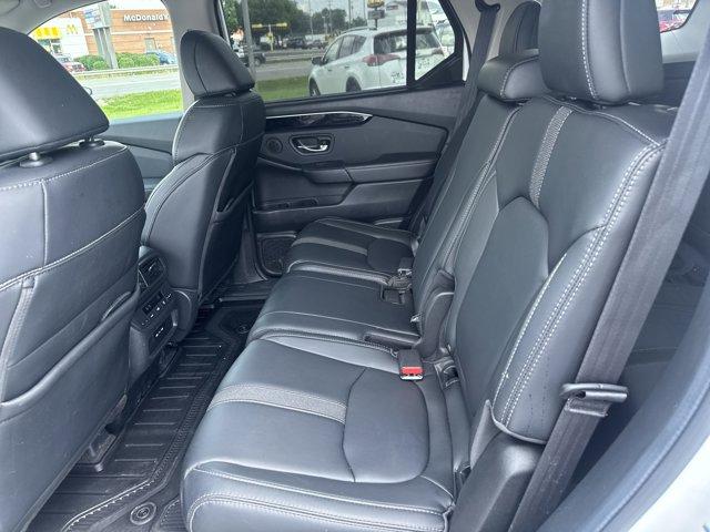 used 2025 Honda Pilot car, priced at $41,300