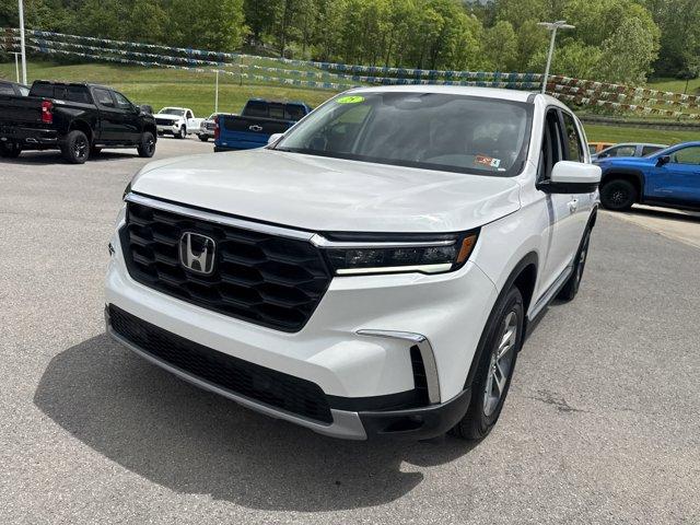 used 2025 Honda Pilot car, priced at $43,643