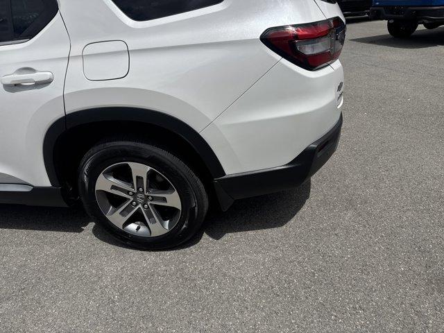 used 2025 Honda Pilot car, priced at $43,643