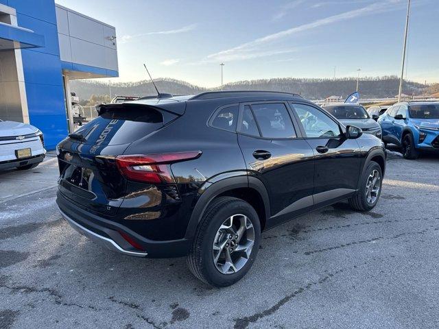 new 2025 Chevrolet Trax car, priced at $23,701