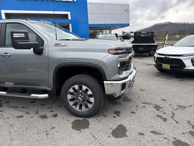 new 2025 Chevrolet Silverado 3500 car, priced at $70,070