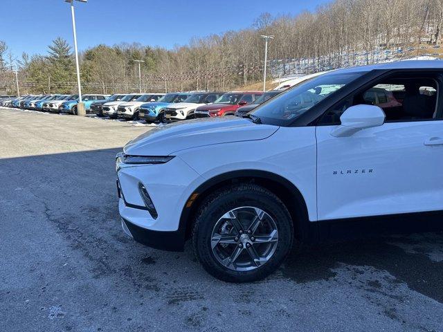 new 2025 Chevrolet Blazer car, priced at $34,910