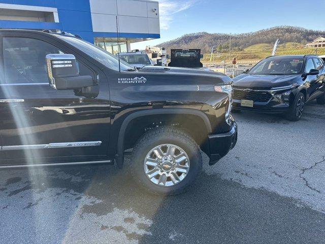 new 2025 Chevrolet Silverado 3500 car, priced at $86,080