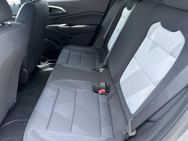 new 2025 Chevrolet Trax car