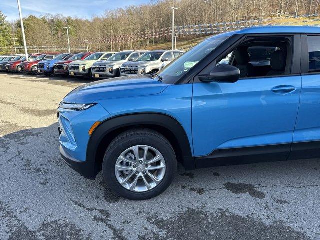 new 2025 Chevrolet TrailBlazer car, priced at $26,748