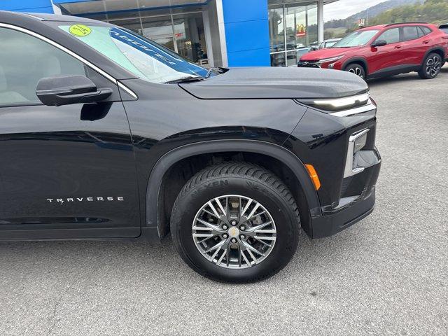 used 2024 Chevrolet Traverse car, priced at $34,055