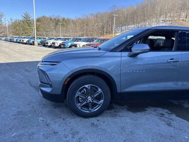 new 2025 Chevrolet Blazer car, priced at $35,600