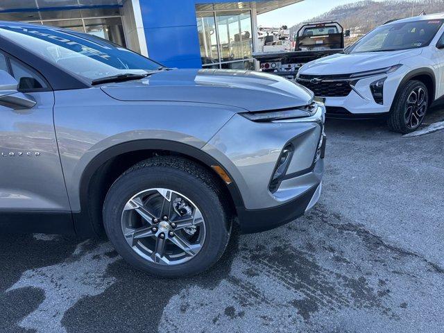 new 2025 Chevrolet Blazer car, priced at $35,600