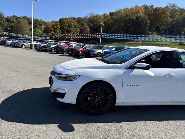 new 2025 Chevrolet Malibu car, priced at $27,500