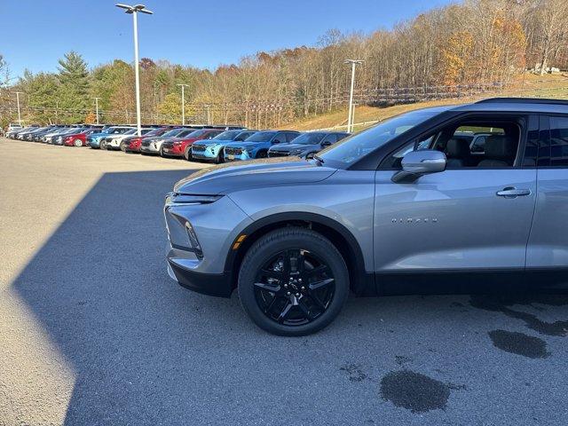 new 2025 Chevrolet Blazer car, priced at $43,076