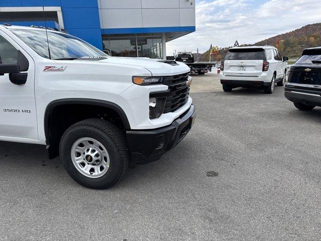 new 2025 Chevrolet Silverado 3500 car, priced at $49,626