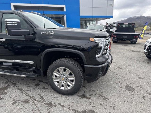 new 2025 Chevrolet Silverado 3500 car, priced at $83,556