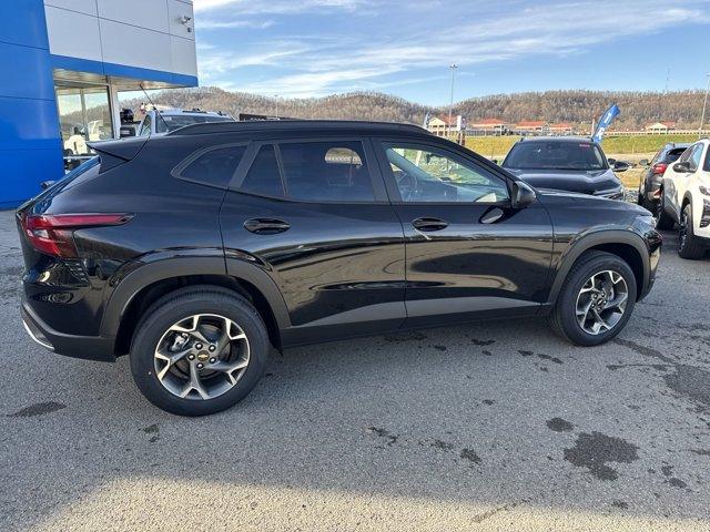 new 2025 Chevrolet Trax car, priced at $23,163